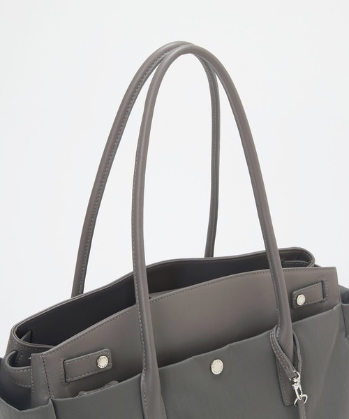 Breath TOPKAPI(ブレストプカピ)の「【Breath TOPKAPI】NEST ネスト リンクルナイロン A4 トートバッグ / 肩掛け / 撥水(トートバッグ・レディース・ブラック/グレー・FREE)」の16枚目の写真