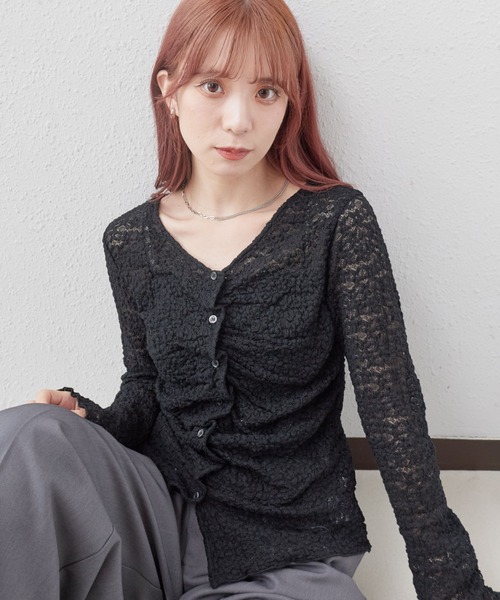archives(アルシーヴ)の「【ONかわ】カットレースフロントタックTOPS(Tシャツ/カットソー・レディース・ブラック/オフホワイト/アイボリー・MEDIUM)」の3枚目の写真