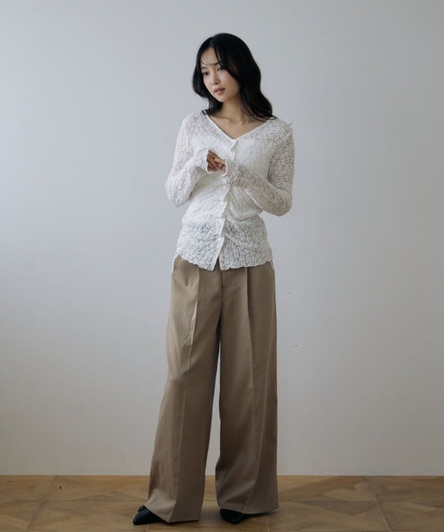 archives(アルシーヴ)の「【ONかわ】カットレースフロントタックTOPS(Tシャツ/カットソー・レディース・ブラック/オフホワイト/アイボリー・MEDIUM)」の10枚目の写真