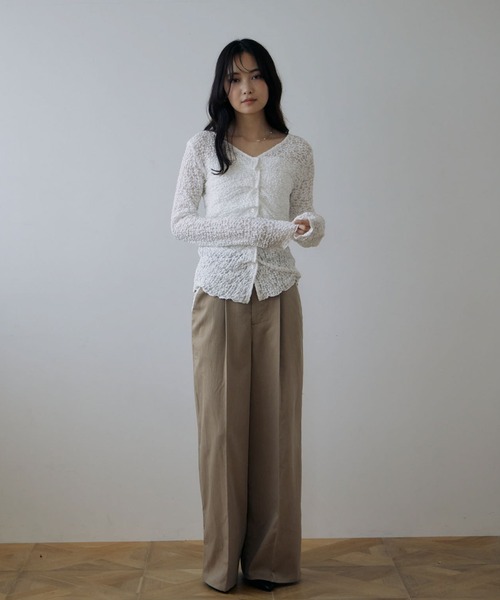 archives(アルシーヴ)の「【ONかわ】カットレースフロントタックTOPS(Tシャツ/カットソー・レディース・ブラック/オフホワイト/アイボリー・MEDIUM)」の13枚目の写真