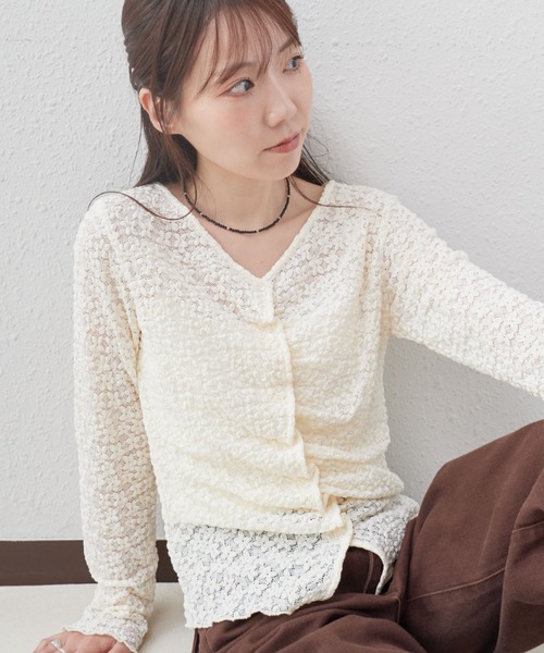 archives(アルシーヴ)の「【ONかわ】カットレースフロントタックTOPS(Tシャツ/カットソー・レディース・ブラック/オフホワイト/アイボリー・MEDIUM)」の14枚目の写真