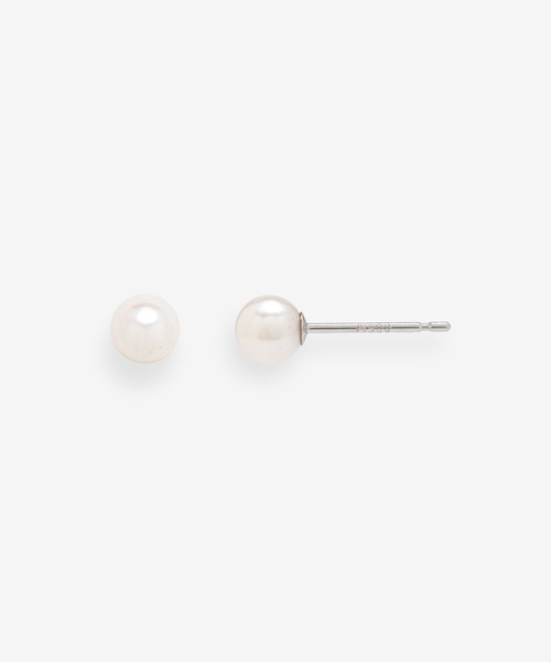 BLOOM(ブルーム)の「プラチナ あこや真珠 ピアス(4.0mm-4.5mm) BLOOM/ブルーム(ピアス(両耳用)・レディース・プラチナム・-)」の2枚目の写真