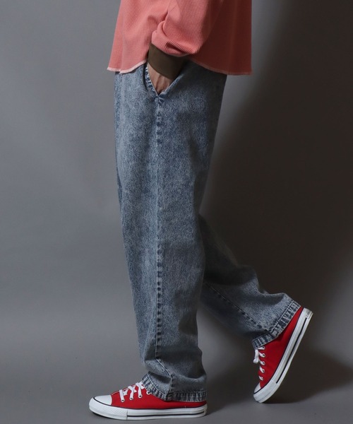 ANPAS(アンパス)の「Chemical-Washed Denim Chef Pants / ケミカルウォッシュデニム シェフパンツ ワイドテーパードパンツ ウエストゴム 前閉じ メンズ レディース ユニセックス ボトムス イージーパンツ 綿 コットン(デニムパンツ・メンズ・ブルー/ブラック・M/L/XL)」の1枚目の写真