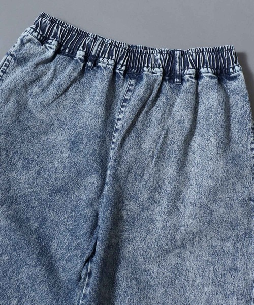 ANPAS(アンパス)の「Chemical-Washed Denim Chef Pants / ケミカルウォッシュデニム シェフパンツ ワイドテーパードパンツ ウエストゴム 前閉じ メンズ レディース ユニセックス ボトムス イージーパンツ 綿 コットン(デニムパンツ・メンズ・ブルー/ブラック・M/L/XL)」の9枚目の写真