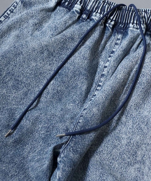 ANPAS(アンパス)の「Chemical-Washed Denim Chef Pants / ケミカルウォッシュデニム シェフパンツ ワイドテーパードパンツ ウエストゴム 前閉じ メンズ レディース ユニセックス ボトムス イージーパンツ 綿 コットン(デニムパンツ・メンズ・ブルー/ブラック・M/L/XL)」の10枚目の写真