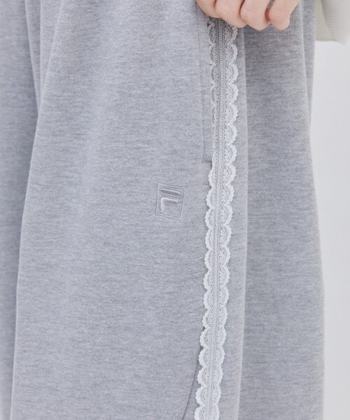 FILA(フィラ)の「【FILA別注】レースドッキング裏毛スウェットカーブパンツ(スウェットパンツ・レディース・ネイビー/グレー・LARGE/MEDIUM)」の16枚目の写真