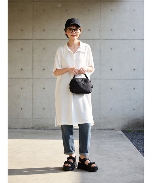 Sew loop(ソーループ)の「ルーズフィットスキッパーカラーチュニックトップ(シャツ/ブラウス・レディース・ホワイト/グレー/ブラック・FREE)」の4枚目の写真