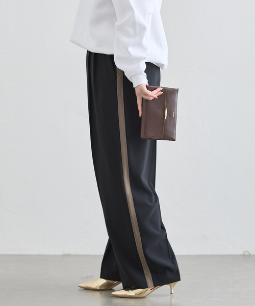journal standard L'essage（ジャーナルスタンダードレサージュ）の「ツイルラインパンツ（その他パンツ・レディース・ベージュ/ネイビー・36/38）」の10枚目の写真