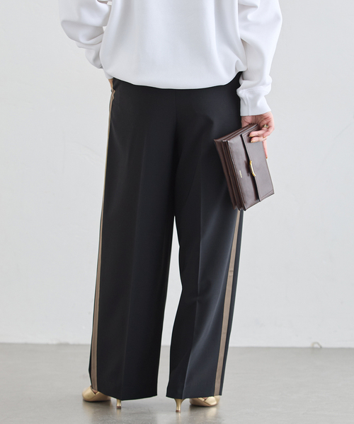 journal standard L'essage（ジャーナルスタンダードレサージュ）の「ツイルラインパンツ（その他パンツ・レディース・ベージュ/ネイビー・36/38）」の11枚目の写真
