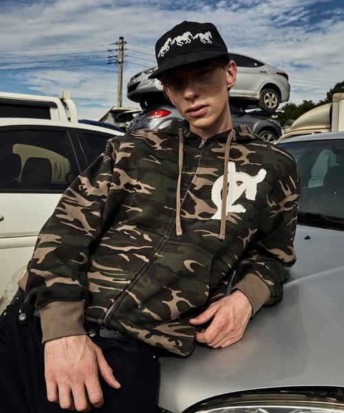 Openyard（オープンヤード）の「『Openyard/オープンヤード』LOGO PATCH HOODIE ZIP UP/迷彩ロゴパッチフーディー（パーカー・メンズ・カモフラージュ・M/L）」の2枚目の写真