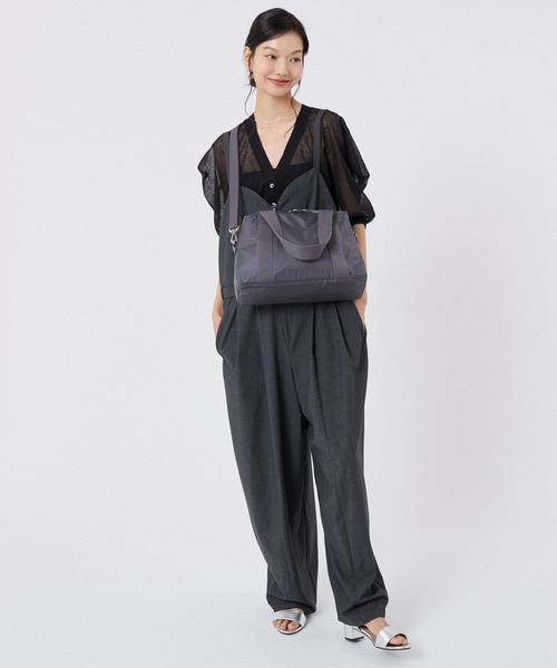 LeSportsac(レスポートサック)の「ESSENTIAL E/W BOWLER TOTE シャドウグレーC(トートバッグ・レディース・グレー・FREE)」の4枚目の写真
