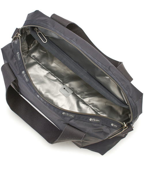 LeSportsac(レスポートサック)の「ESSENTIAL E/W BOWLER TOTE シャドウグレーC(トートバッグ・レディース・グレー・FREE)」の10枚目の写真