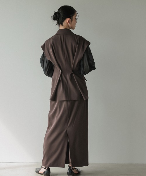 Callarus(カラルス)の「【セットアップ】フレンチスリーブデザインジレタイトロングスカートセットアップスーツ〔Callarus〕(セットアップ・レディース・ブラウン/ブラック・L/M/S/LL)」の5枚目の写真