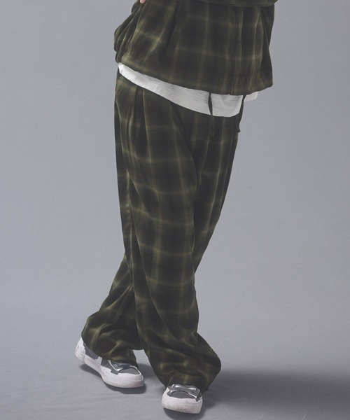 ADAM PATEK(アダムパテック)の「mp15539-brushed shade ombrecheck easytrouser イージーパンツ(AP2628007)(その他パンツ・メンズ・ブラウン/グリーン・1/2)」の2枚目の写真