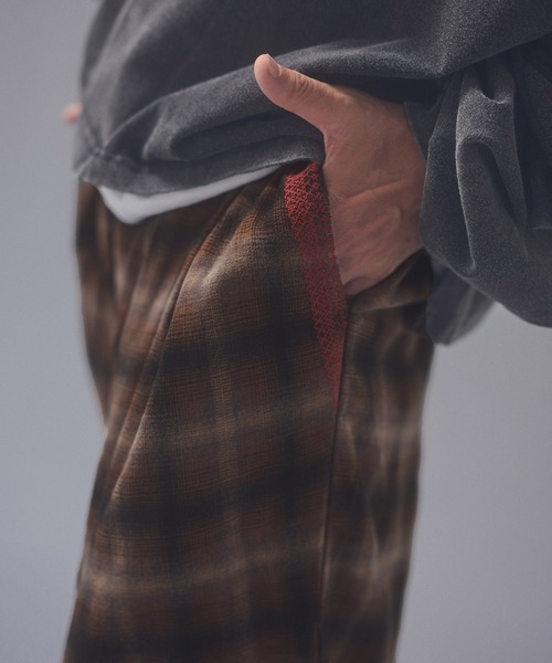 ADAM PATEK(アダムパテック)の「mp15539-brushed shade ombrecheck easytrouser イージーパンツ(AP2628007)(その他パンツ・メンズ・ブラウン/グリーン・1/2)」の5枚目の写真