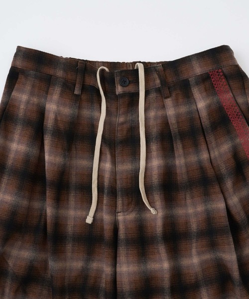 ADAM PATEK(アダムパテック)の「mp15539-brushed shade ombrecheck easytrouser イージーパンツ(AP2628007)(その他パンツ・メンズ・ブラウン/グリーン・1/2)」の19枚目の写真