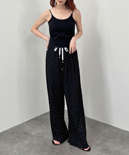 ISOOK（アイスー）の「【ISOOK / アイスー】サイドギャザーキャミソール / カップ付き カップインキャミ タンクトップ インナー サイドギャザー シャーリング ドレープ レイヤード 重ね着（キャミソール・レディース・ホワイト/ブラック・FREE）」の4枚目の写真