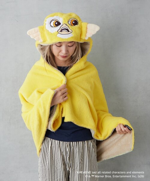 BIRTHDAY BAR(バースデイバー)の「【GREMLINS グレムリン】ギズモ フード付きブランケット イエロー(ブランケット・レディース・イエロー・0)」の5枚目の写真
