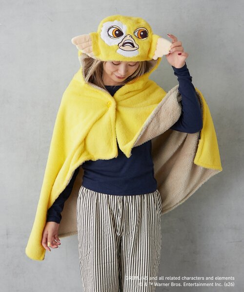 BIRTHDAY BAR(バースデイバー)の「【GREMLINS グレムリン】ギズモ フード付きブランケット イエロー(ブランケット・レディース・イエロー・0)」の6枚目の写真