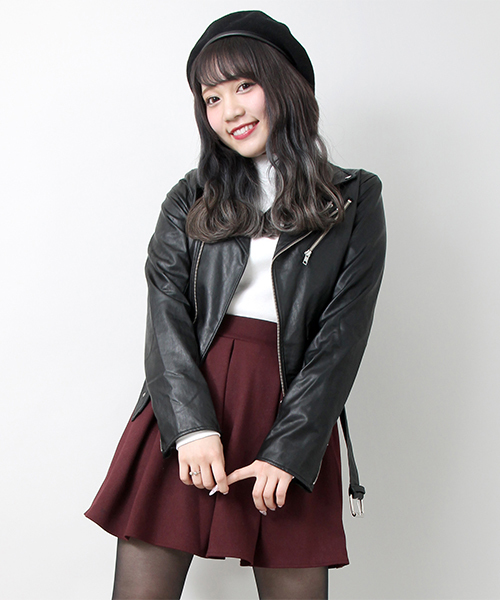 PUNYUS（プニュズ）の「ボックスプリーツミニスカート（スカート・レディース・ダークグリーン/ワイン/ブラック・2/3/1/4）」の3枚目の写真