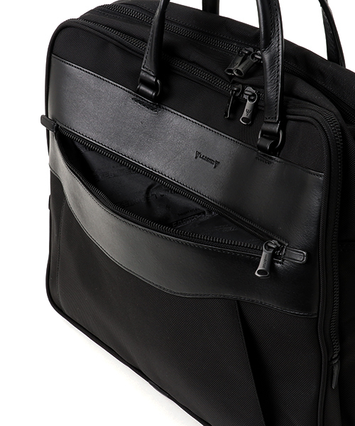 L.E.D.BITES（エルイーディーバイツ）の「3WAY ブリーフケース ＜Tommy