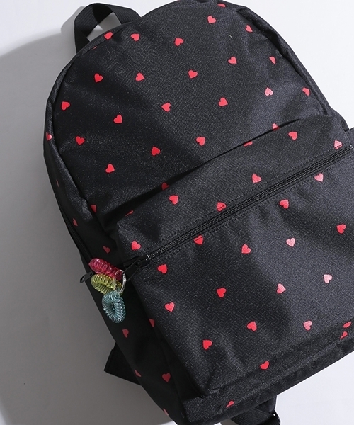 WEGO(ウィゴー)の「WEGO/チャーム付きデイパック(バックパック/リュック・レディース・ブラック/ピンク/レッド/その他4/パープル/その他1/その他2/その他3・FREE)」の2枚目の写真
