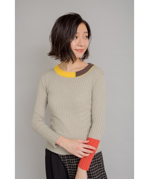 TEVALT(ヴァレット)の「配色ネック リブニット(ニット/セーター・レディース・チャコールグレー/ブラック/ベージュ/杢グレー・38)」の5枚目の写真