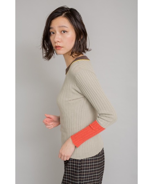 TEVALT(ヴァレット)の「配色ネック リブニット(ニット/セーター・レディース・チャコールグレー/ブラック/ベージュ/杢グレー・38)」の6枚目の写真