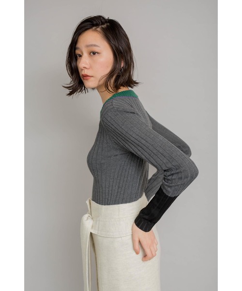 TEVALT(ヴァレット)の「配色ネック リブニット(ニット/セーター・レディース・チャコールグレー/ブラック/ベージュ/杢グレー・38)」の11枚目の写真