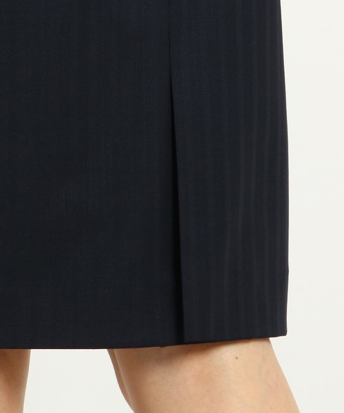 INDIVI(インディヴィ)の「<S>ストレッチタイトスカート(スーツスカート・レディース・ブラック/ネイビー/グレー・03/05/7/07)」の9枚目の写真