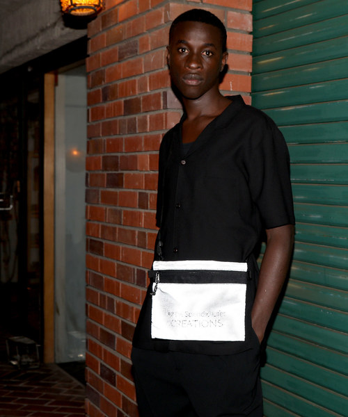 knock through abstraction（ノックスルーアブストラクション）の「【knock through abstraction/ノックスルーアブストラクション】reflection fabric sacoche（ショルダーバッグ・メンズ・ホワイト/ブラック・FREE）」の21枚目の写真