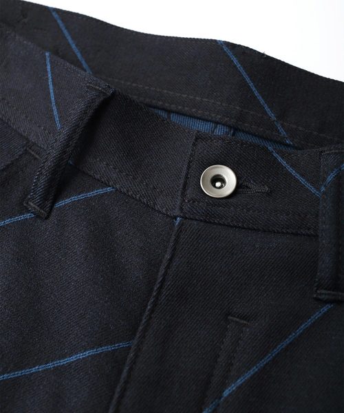 SHAREEF(シャリーフ)の「BIAS LINE SKINNY(その他パンツ・メンズ・ブラック/ネイビー/オレンジ・1/2/3)」の9枚目の写真