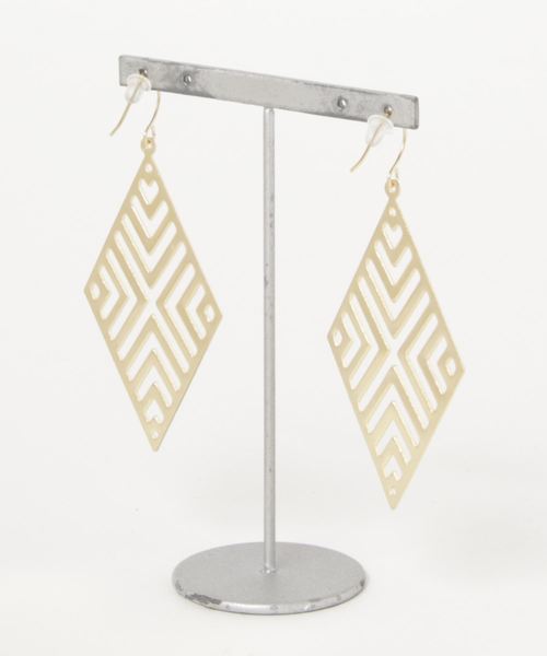 カヤ（カヤ）の「【カヤ】透かしダイヤピアス（ピアス（両耳用）・レディース・ブラック/ゴールド/シルバー・FREE）」の4枚目の写真