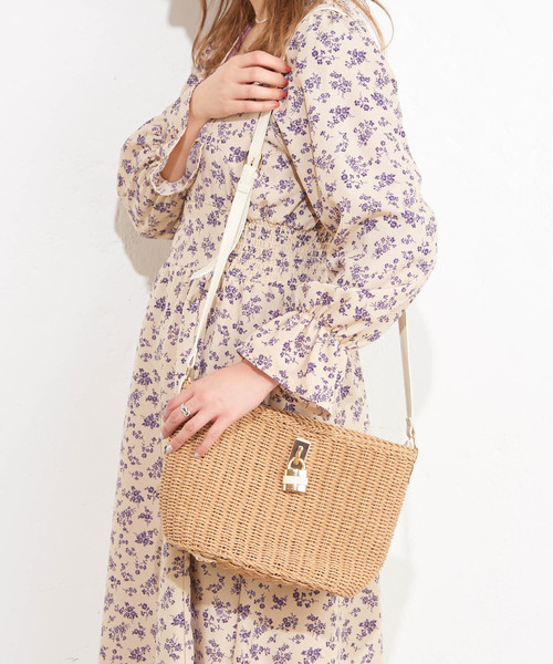 DISCOAT(ディスコート)の「ペーパーカギ付きショルダーバッグ(ショルダーバッグ・レディース・ブラック/レッド/ベージュ/ブラウン・FREE)」の4枚目の写真