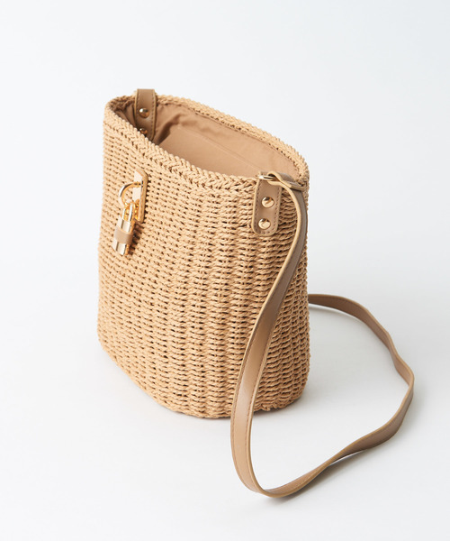 DISCOAT(ディスコート)の「ペーパーカギ付きショルダーバッグ(ショルダーバッグ・レディース・ブラック/レッド/ベージュ/ブラウン・FREE)」の11枚目の写真