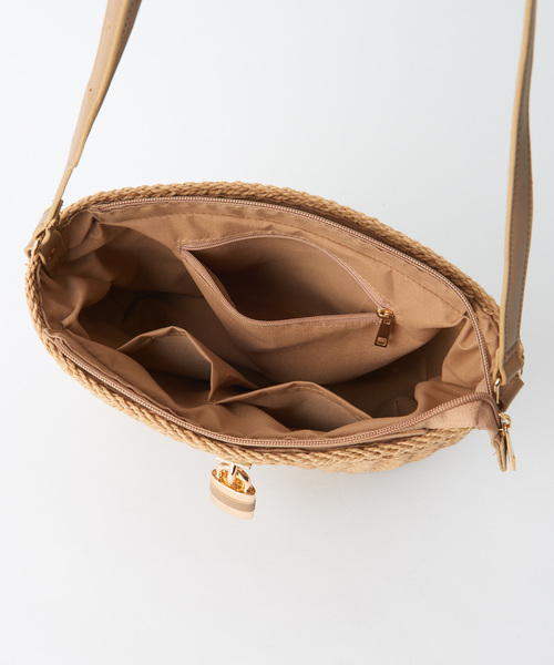 DISCOAT(ディスコート)の「ペーパーカギ付きショルダーバッグ(ショルダーバッグ・レディース・ブラック/レッド/ベージュ/ブラウン・FREE)」の6枚目の写真