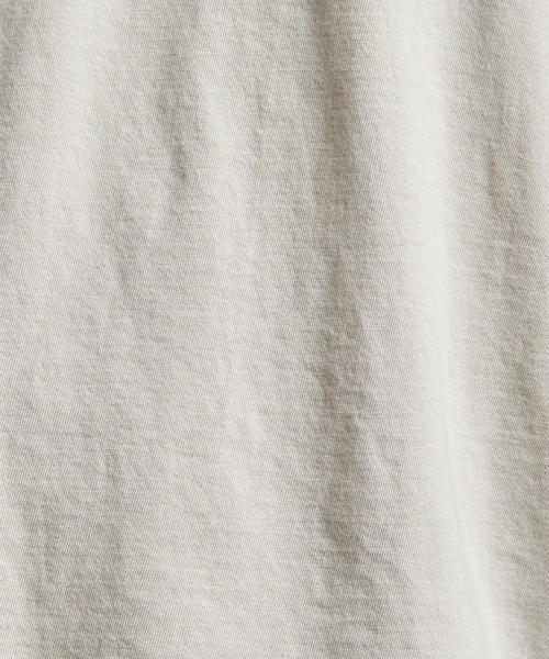 AURALEE(オーラリー)の「<AURALEE(オーラリー)> シームレス カットソー■■■(Tシャツ/カットソー・メンズ・ブラック/ホワイト/ブラウン/ライム・3/5/4)」の5枚目の写真