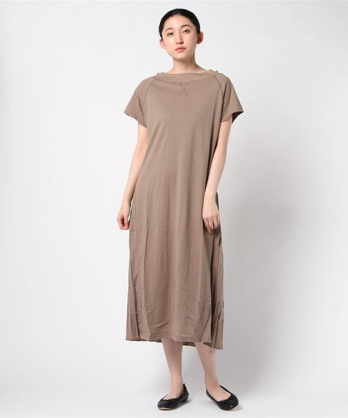 INTERPLANET（インタープラネット）の「ＢＡＣＫプリーツ裏毛半袖ワンピース（ワンピース・レディース・ブラック/グレー/モカ・FREE）」の8枚目の写真