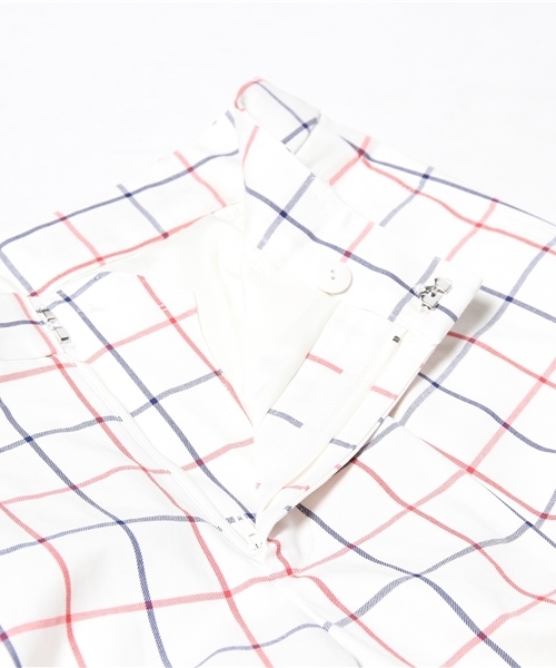 BEAMS LIGHTS Women's（ビームスライツ ウィメンズ）の「BEAMS LIGHTS / ツイルチェック ショートパンツ（その他パンツ・レディース・ネイビー/オフホワイト・38/36）」の8枚目の写真