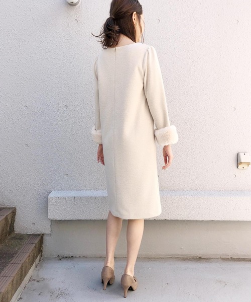 PICCIN（ピッチン）の「ファーカフス付きニットツイードワンピース（ワンピース・レディース・ブラック/ベージュ/ネイビー・MEDIUM）」の19枚目の写真