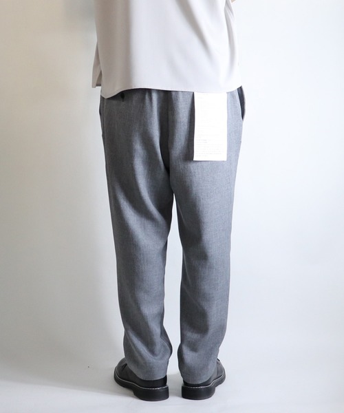 Confirm（コンファーム）の「Confirm / コンファーム テーパードアンクルパンツ（その他パンツ・メンズ・ブラック/ブラウン/グレー・M/L）」の20枚目の写真