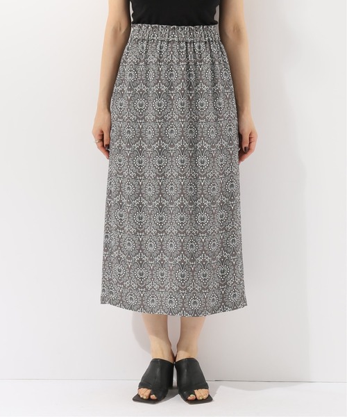 B.C STOCK（ベーセーストック）の「ダマスク柄ストレートスカート（スカート・レディース・ブラウン/ブルー系その他・FREE）」の5枚目の写真