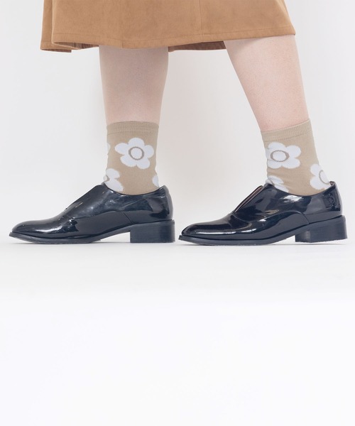 MARY QUANT（マリークワント）の「ビッグデイジーパターン ソックス（ソックス/靴下・レディース・ブラック/レッド/イエロー/ブルー/グレー/ベージュ/ホワイト・FREE）」の16枚目の写真