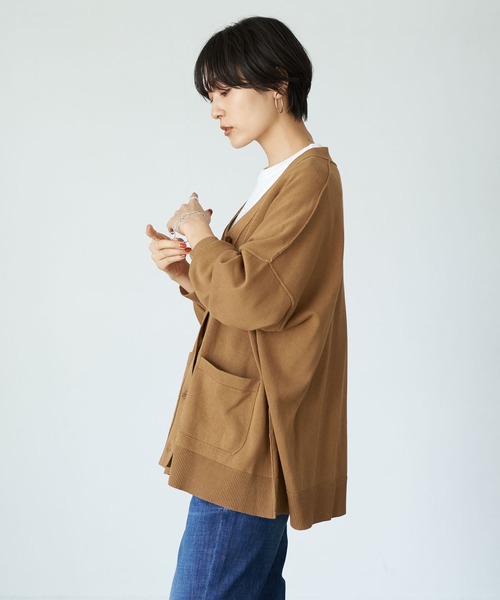 AMERICAN HOLIC（アメリカンホリック）の「Vネックポケット付きニットカーディガン　＊●（カーディガン/ボレロ・レディース・アイボリー/チャコールグレー/ブラウン/ブルー/キャメル・FREE）」の10枚目の写真