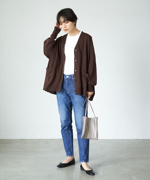 AMERICAN HOLIC（アメリカンホリック）の「Vネックポケット付きニットカーディガン　＊●（カーディガン/ボレロ・レディース・アイボリー/チャコールグレー/ブラウン/ブルー/キャメル・FREE）」の11枚目の写真