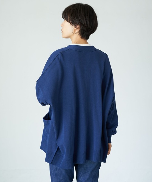 AMERICAN HOLIC（アメリカンホリック）の「Vネックポケット付きニットカーディガン　＊●（カーディガン/ボレロ・レディース・アイボリー/チャコールグレー/ブラウン/ブルー/キャメル・FREE）」の9枚目の写真