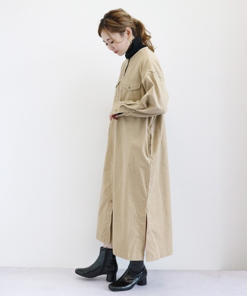 AMERICAN HOLIC(アメリカンホリック)の「ノーカラーコールテンシャツワンピース *●(ワンピース・レディース・ベージュ/ネイビー/ブラウン/キャメル・FREE)」の6枚目の写真