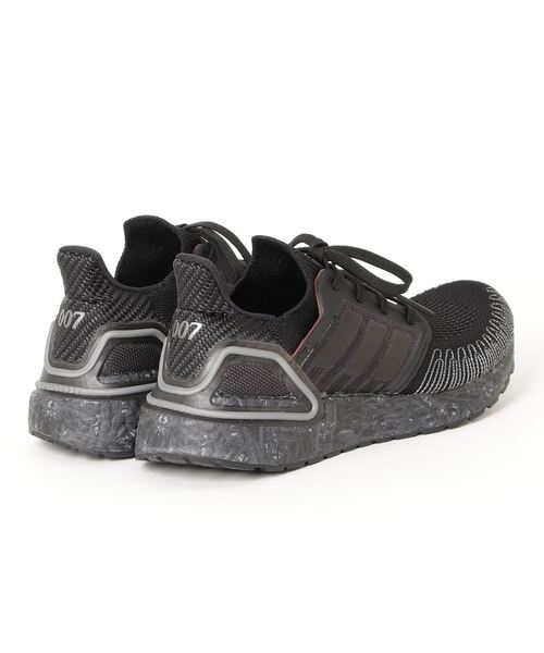 adidas（アディダス）の「ウルトラブースト 20 × ジェームズ・ボンド [Ultraboost 20 x James Bond] アディダス（スニーカー・メンズ・ブラック×シルバー・26.5cm/22.0cm/27.5cm/23.5cm/23.0cm/25.0cm/22.5cm/27.0cm/26.0cm/29.0cm/25.5cm/24.5cm/28.0cm/24.0cm/28.5cm/29.5cm）」の3枚目の写真