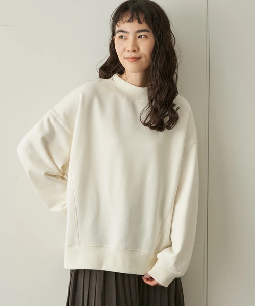 AMERICAN HOLIC（アメリカンホリック）の「クルーネックステッチワーク裏毛プルオーバー  ＊（Tシャツ/カットソー・レディース・オフホワイト/チャコールグレー/ライトイエロー/ミント/ライトピンク・M/L）」の2枚目の写真