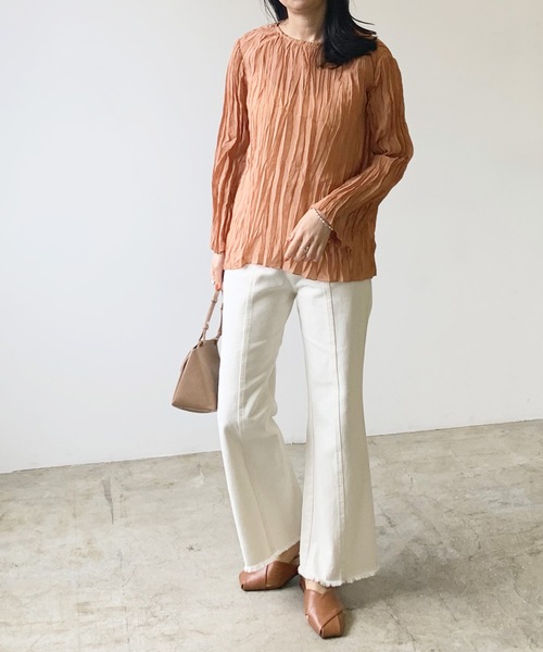 LIAN（リアン）の「シアークリンクルブラウス（シャツ/ブラウス・レディース・ブラック/オレンジ/モカ/パープル/オフホワイト・FREE）」の17枚目の写真